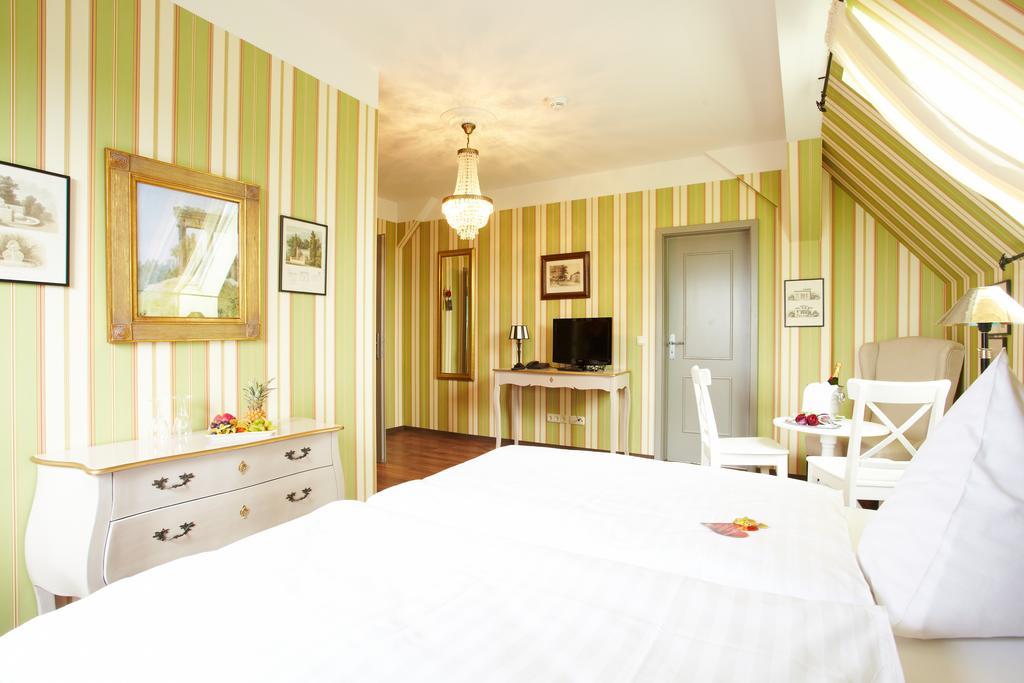 Gastwirtschaft & Hotel Hallescher Anger Νάουμπουργκ Εξωτερικό φωτογραφία